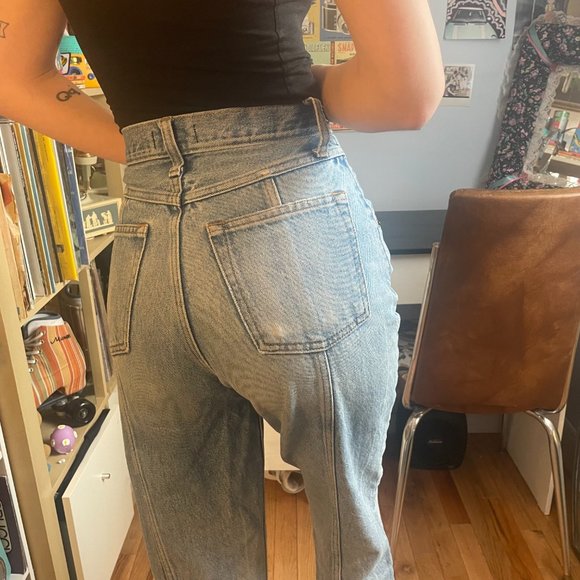 A&F cottage style faded high rise ankle jeans! - Picture 2 of 15